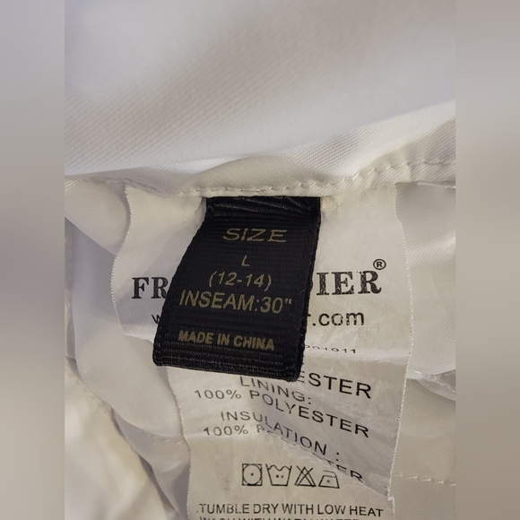 Free Soldier Women's Insulated Snowboard Cargo Pants. - Picture 2 of 7